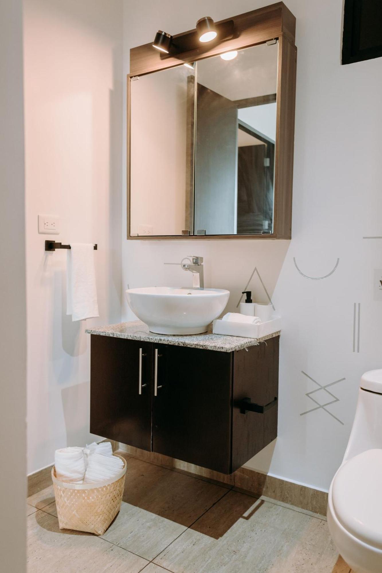 Apartamento Wabi Salvi Apartment-a Senses Experience. San Salvador